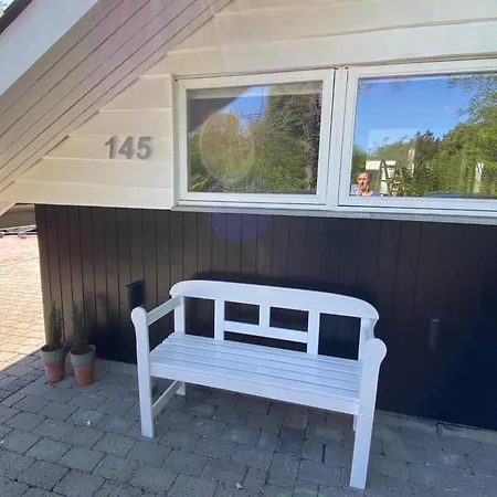 Med Udendors Pool I Ferieby * Arrild