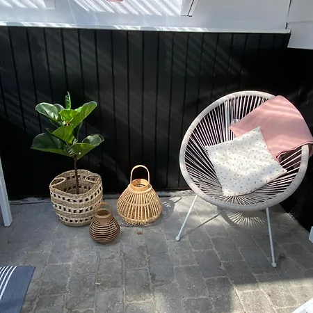 Feriehus Med Udendors Pool I Ferieby *
