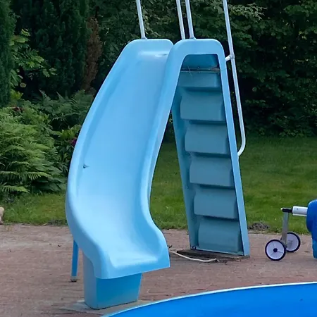 Med Udendors Pool I Ferieby