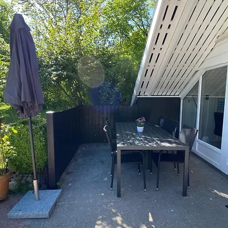 Feriehus Med Udendors Pool I Ferieby Arrild